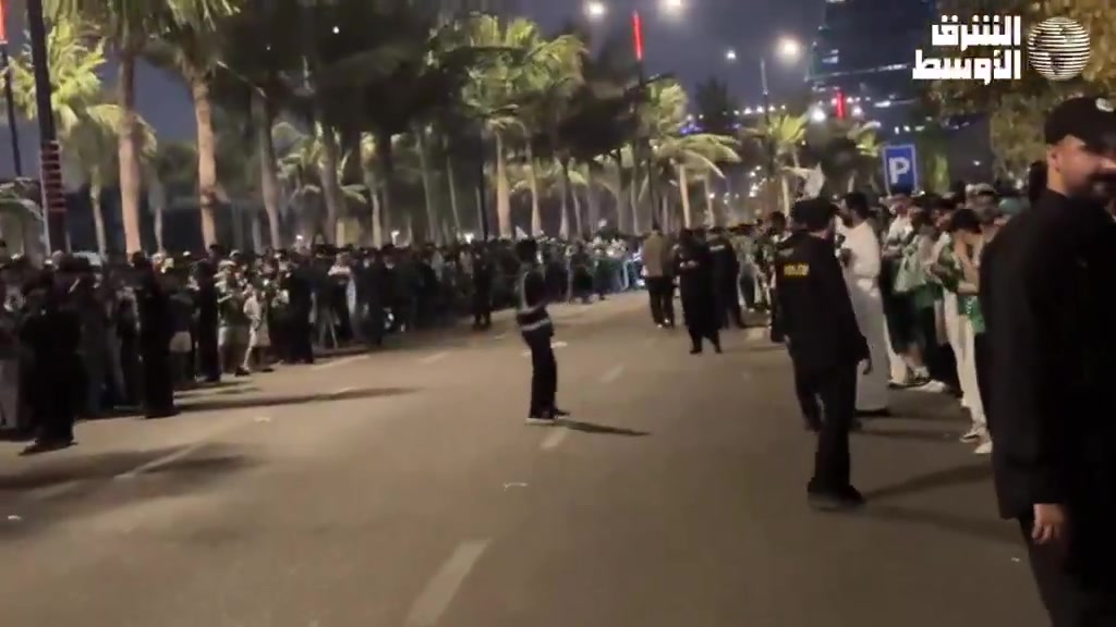 500万网彩票-外媒：吉达国民匆忙与球迷庆祝亚冠冠军，想快点备战利雅得胜利