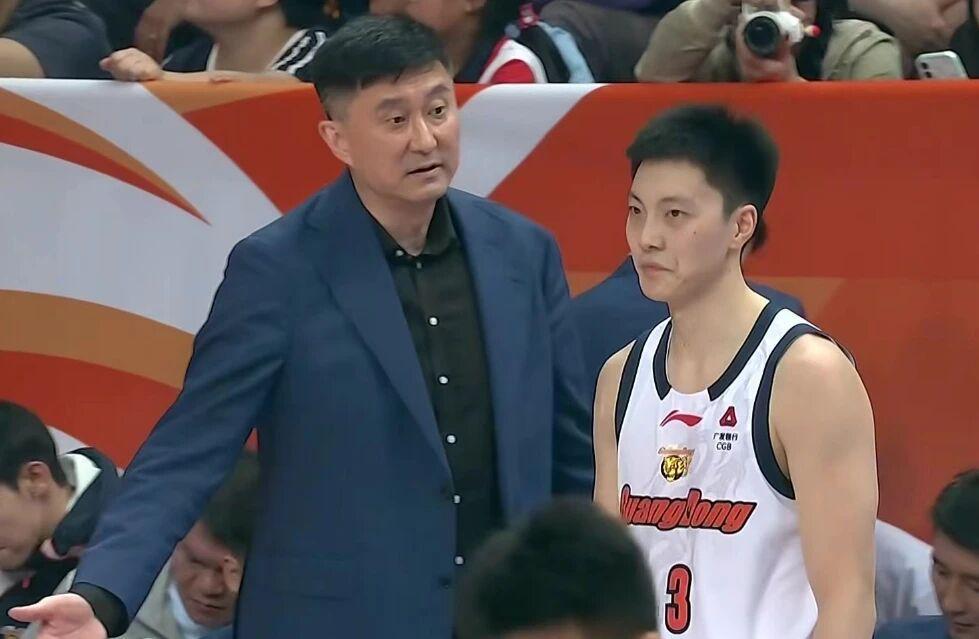 CBA最新消息！杜锋喜提新名号，山西男篮被处罚，北控有意换帅！